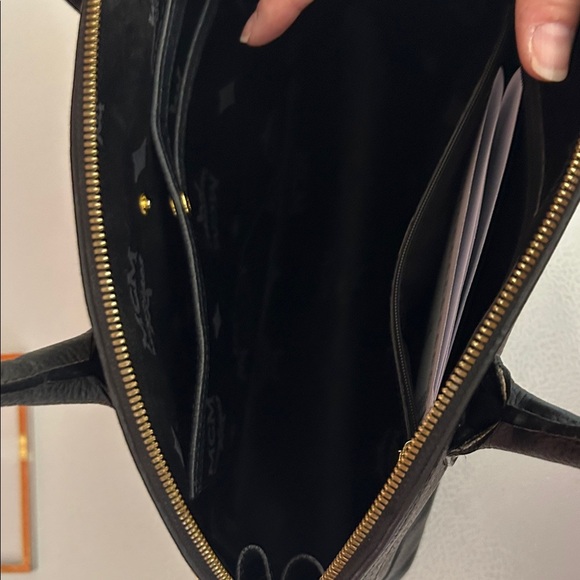 MCM Black Leather Satchel with Gold Accents with COA - Picture 4 of 11